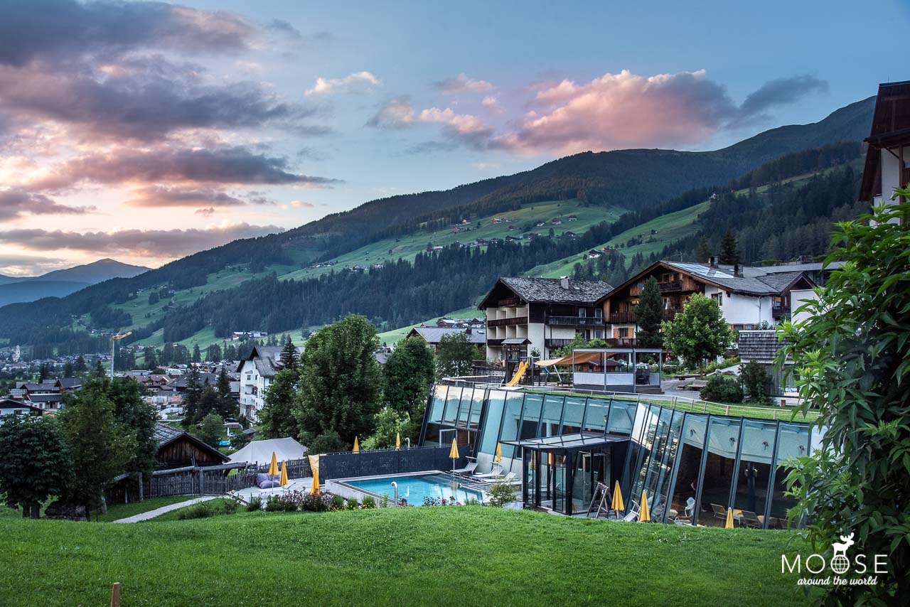 Family Resort Rainer Südtirol Familienhotel Dolomiten Moos
